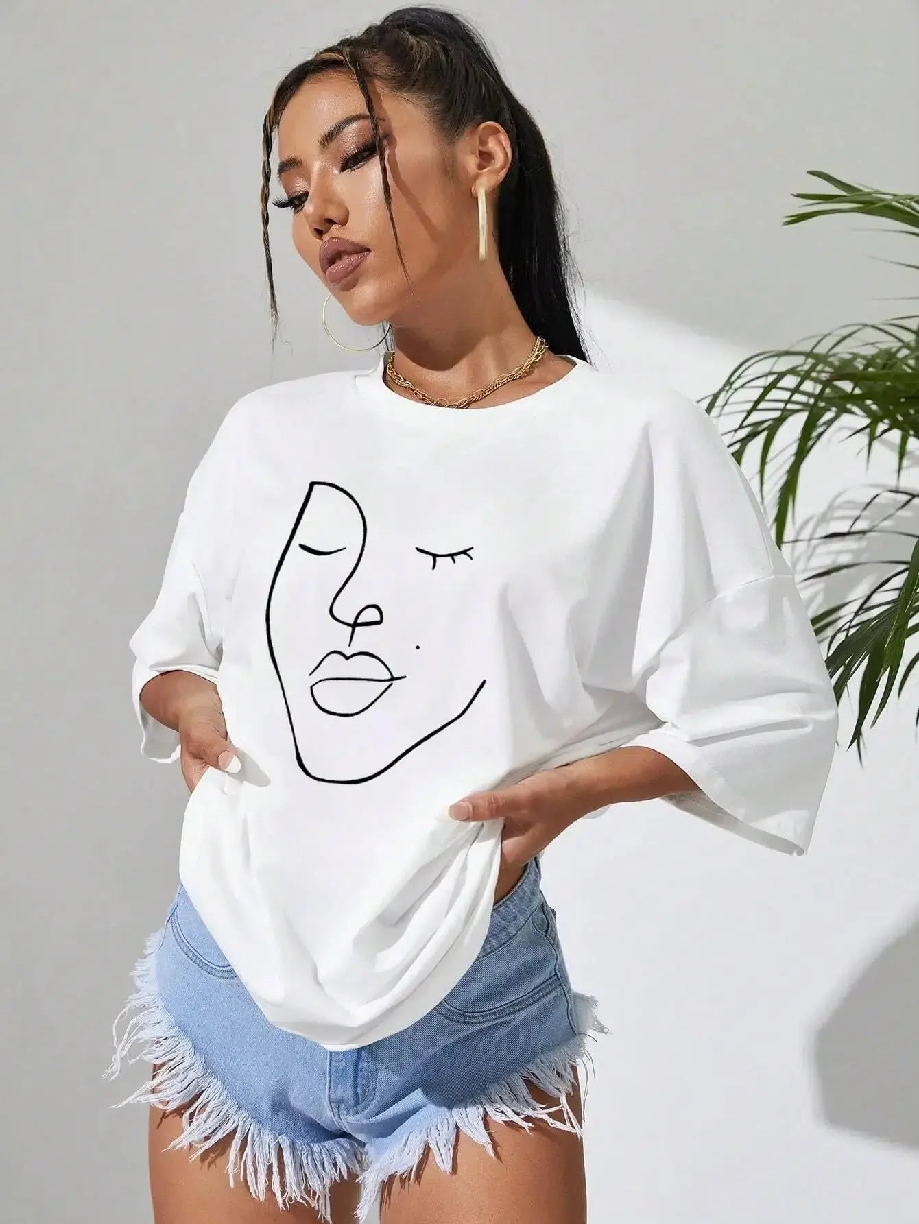 Abstract Woman Face Tee - KAYSMAR
