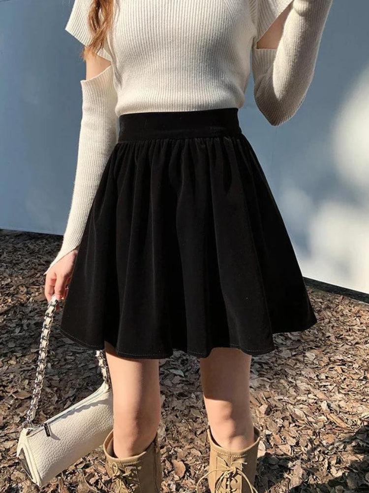 Dark Academia Velvet Mini Skirt - KAYSMAR