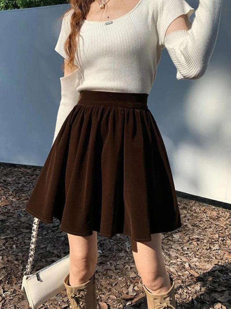 Dark Academia Velvet Mini Skirt - KAYSMAR