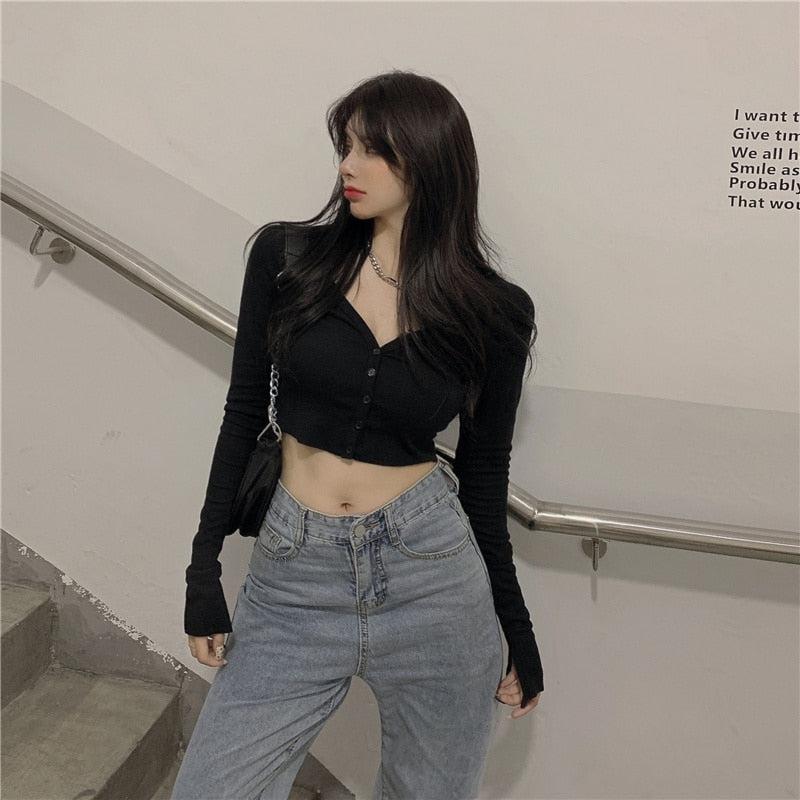 Extra Long Sleeves Buttoned Crop Top - KAYSMAR