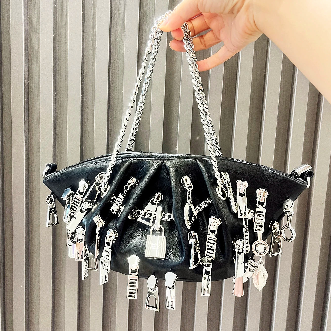Weirdcore Zipper Charm Shoulder Bag - KAYSMAR